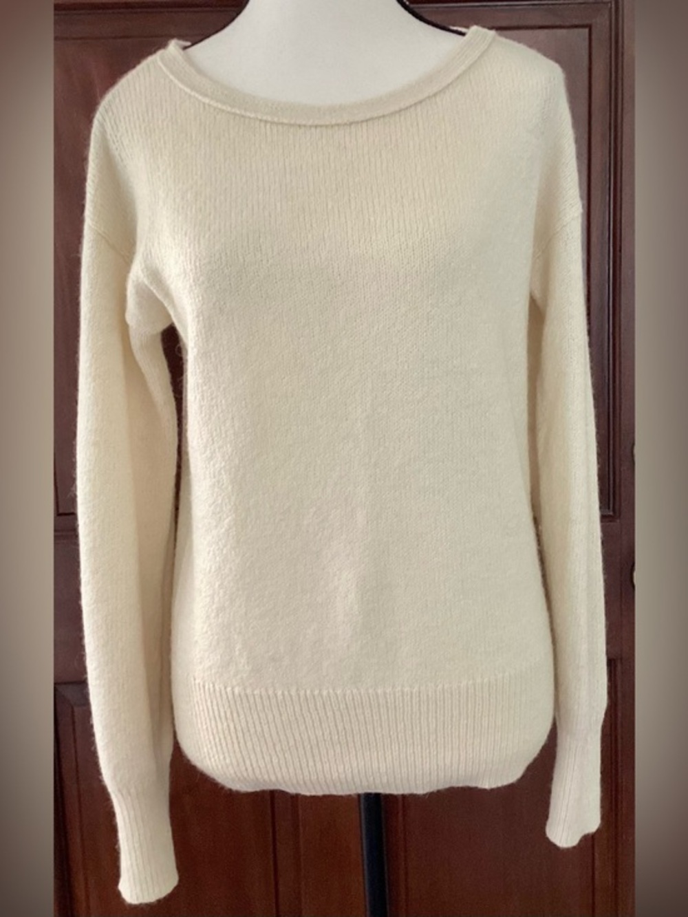 Banana Republic Longsleeve Scoop neck Wool Blend Ivory Sweater PL
